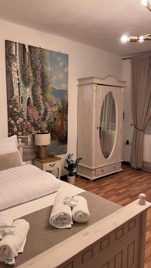 Charming Apartament Sibiu Ngoại thất bức ảnh