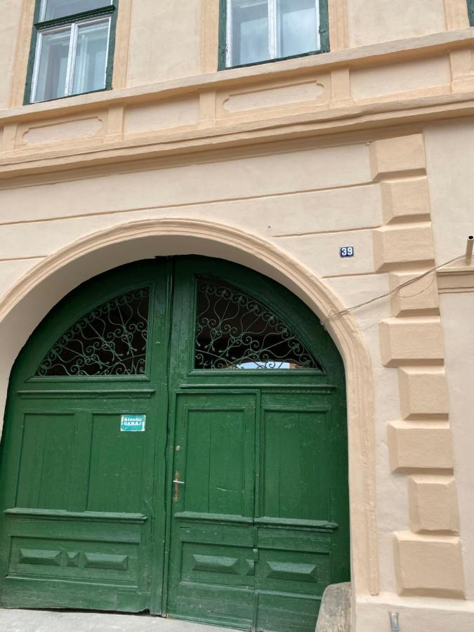 Charming Apartament Sibiu Ngoại thất bức ảnh
